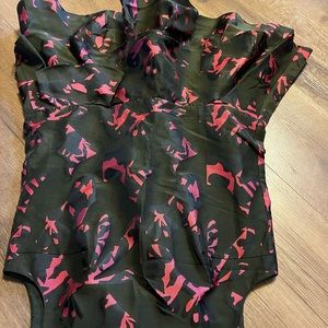 Size 6 ~ banana republic Dress ruffle *Brand New! olive green pink black camo